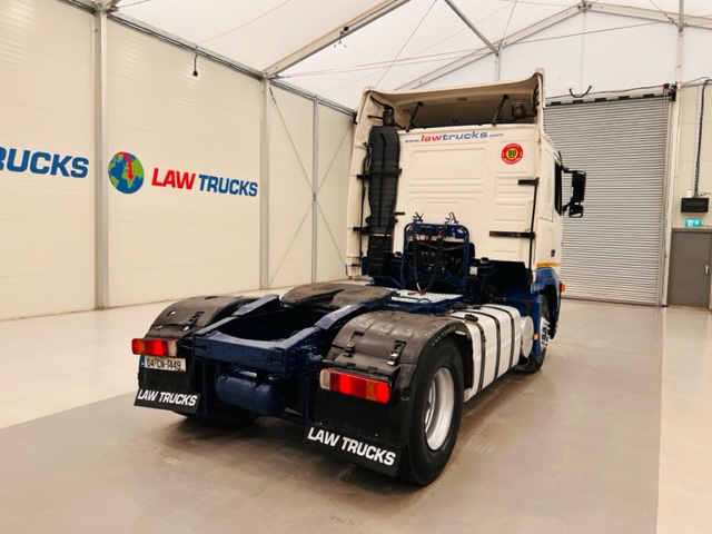 Volvo FH12 420 4×2 Sleeper Cab Tractor Unit