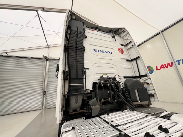 Volvo FH 460 6×2 Midlift Tractor Unit