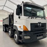 Hino 700 3241 8×4 Sleeper Cab Steel Tipper Grab - thumbnail