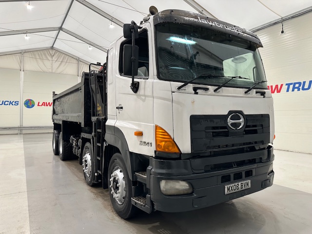Hino 700 3241 8×4 Sleeper Cab Steel Tipper Grab