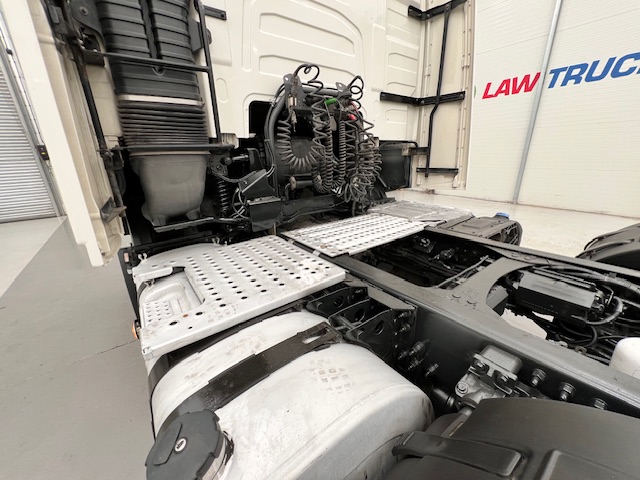 Volvo FH 500 6×2 Midlift Tractor Unit
