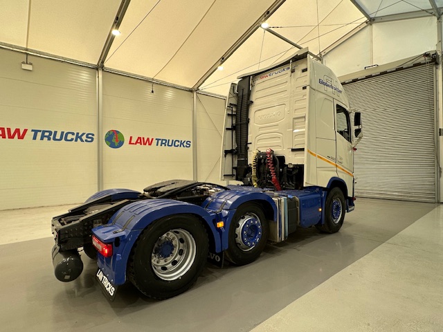 Volvo FH 500 6×2 Midlift Tractor Unit