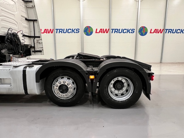 Volvo FH 500 6×2 Midlift Tractor Unit
