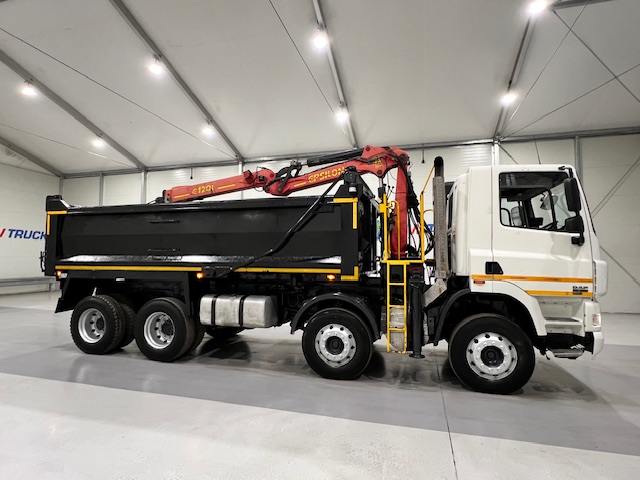 DAF CF85 360 8×4 Day Cab Steel Tipper Grab