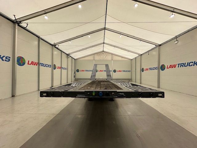 SDC Tri Axle Kicker Vehicle Carrier Lowloader
