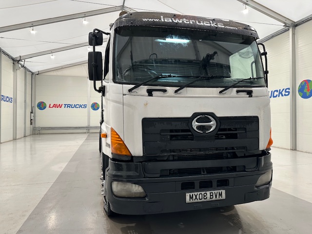 Hino 700 3241 8×4 Sleeper Cab Steel Tipper Grab