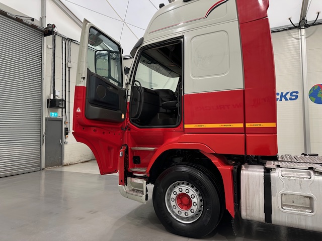 Volvo FH 500 6×2 Midlift Tractor Unit