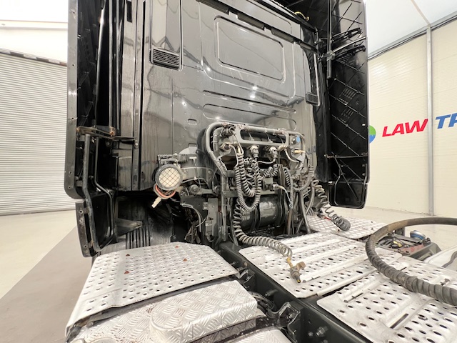 Scania R450 6×2 Rear Lift Highline Tractor Unit PTO