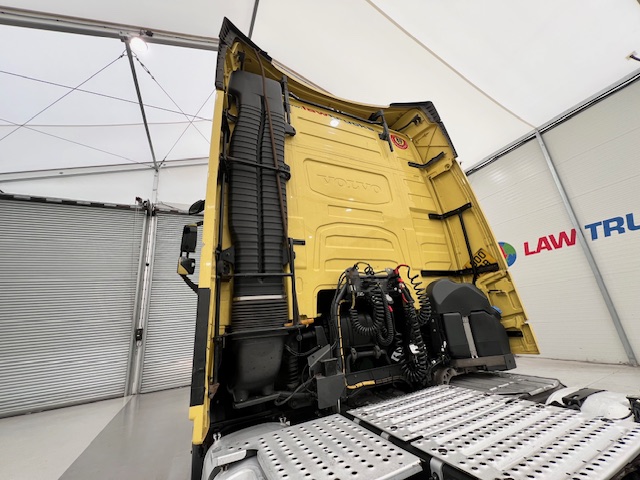 Volvo FH 500 6×2 Sleeper Cab Midlift Tractor Unit