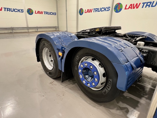 Volvo FH 500 6×2 Midlift Tractor Unit