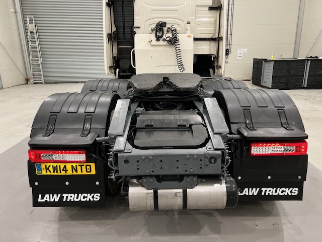 Volvo FH 500 6×2 Sleeper Cab Tractor Unit PTO