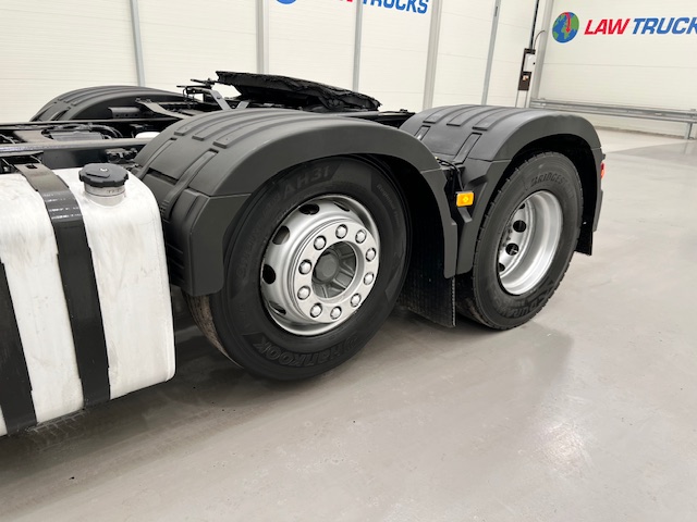 Volvo FH 500 6×2 Midlift Tractor Unit