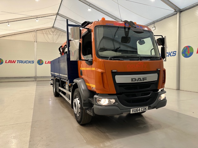 DAF LF 220 Day Cab Dropside Brick Grab