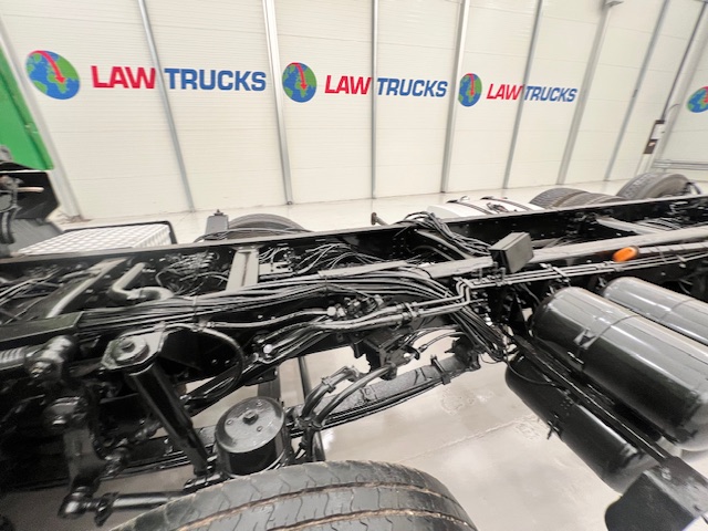 Scania G360 8×2 Sleeper Chassis Cab