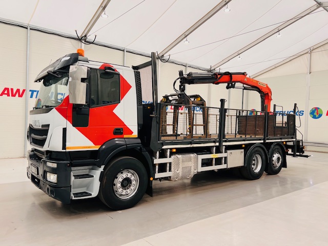 Iveco Stralis 310 Euro 6 6×2 Flatbed Brick Grab
