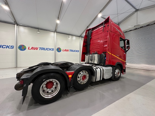Volvo FH 500 6×2 Sleeper Cab Tractor Unit