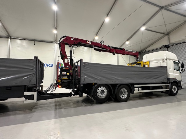 DAF CF85 460 6×2 Flatbed Drawbar Brick Grab
