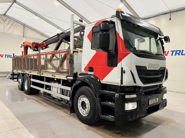 Iveco Stralis 310 6×2 Dropside Brick Grab