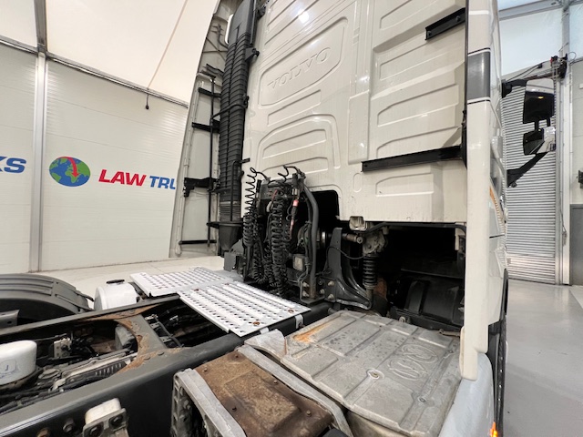 Volvo FH 500 6×2 Sleeper Cab Tractor Unit