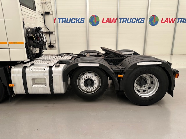 Volvo FH 460 6×2 Midlift Tractor Unit PTO