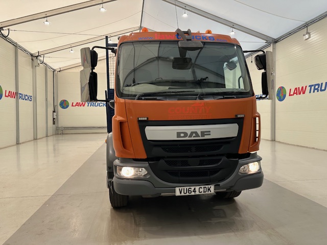 DAF LF 220 Day Cab Dropside Brick Grab