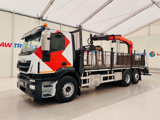 Iveco Stralis 310 Euro 6 6×2 Flatbed Brick Grab