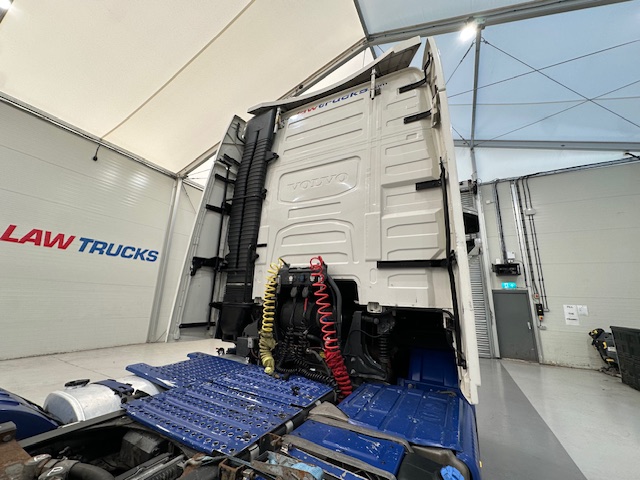 Volvo FH 500 6×2 Midlift Tractor Unit