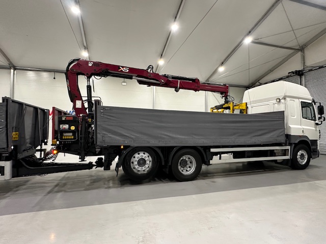 DAF CF85 460 6×2 Flatbed Drawbar Brick Grab