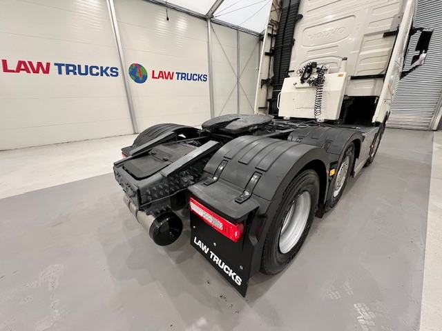 Volvo FH 500 6×2 Sleeper Cab Tractor Unit PTO