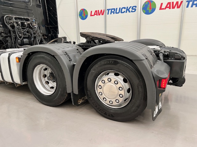 Scania R450 6×2 Rear Lift Highline Tractor Unit PTO