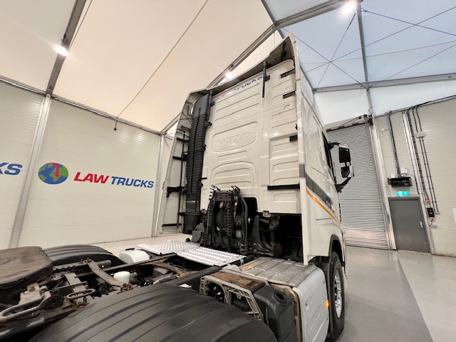 Volvo FH 500 6×2 Sleeper Cab Tractor Unit