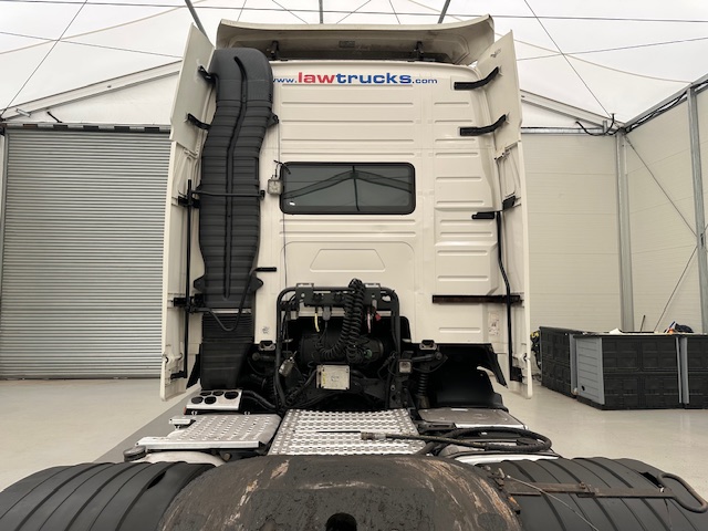 Volvo FH 460 6×2 Midlift Tractor Unit PTO