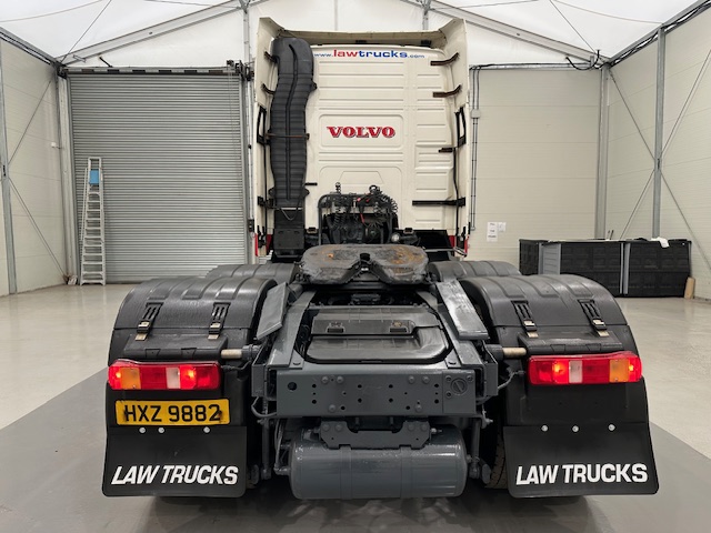Volvo FH 520 6×2 Sleeper Cab Tractor Unit Manual