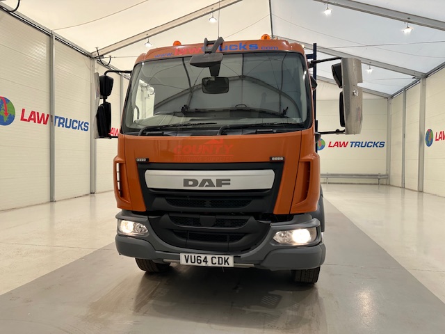 DAF LF 220 Day Cab Dropside Brick Grab