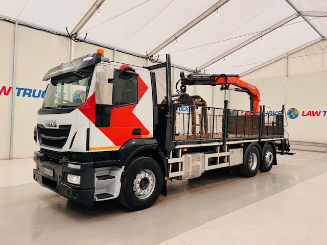 Iveco Stralis 310 Euro 6 6×2 Flatbed Brick Grab