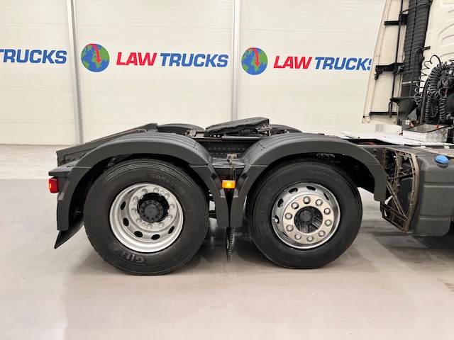 Volvo FH 500 6×2 Midlift Tractor Unit