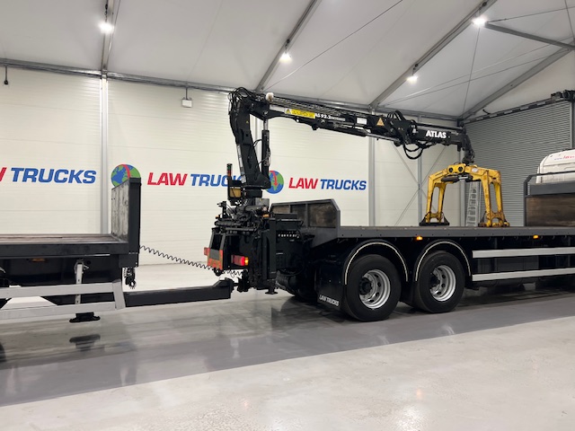 Scania R420 8×2 Rear Lift Brick Grab Drawbar