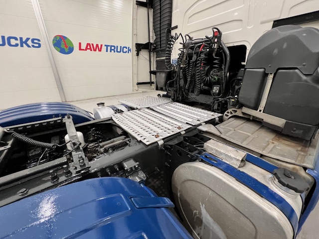 Volvo FH 500 6×2 Midlift Tractor Unit