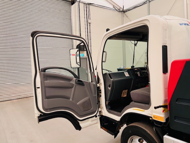 Isuzu N75 190 Day Cab Dropside