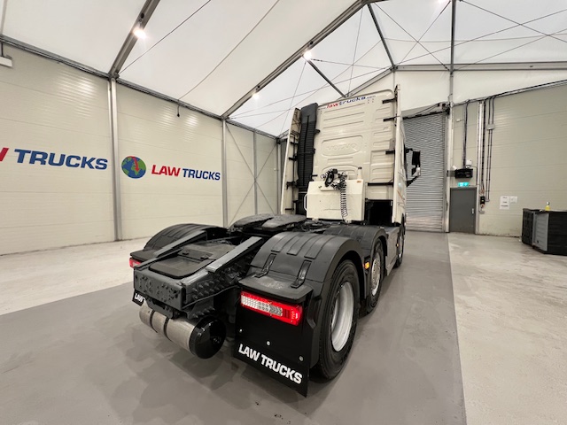 Volvo FH 500 6×2 Sleeper Cab Tractor Unit PTO