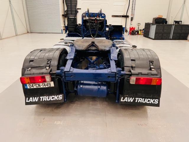 Volvo FH12 420 4×2 Sleeper Cab Tractor Unit