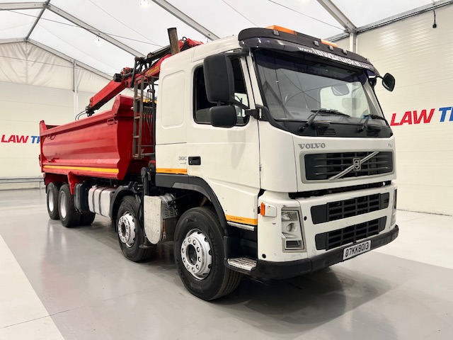 Volvo FM 400 8×4 Steel Tipper Grab Manual