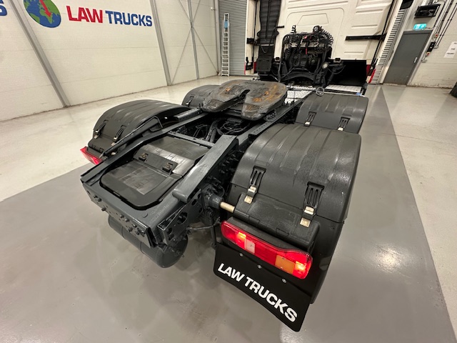 Volvo FH 520 6×2 Sleeper Cab Tractor Unit Manual