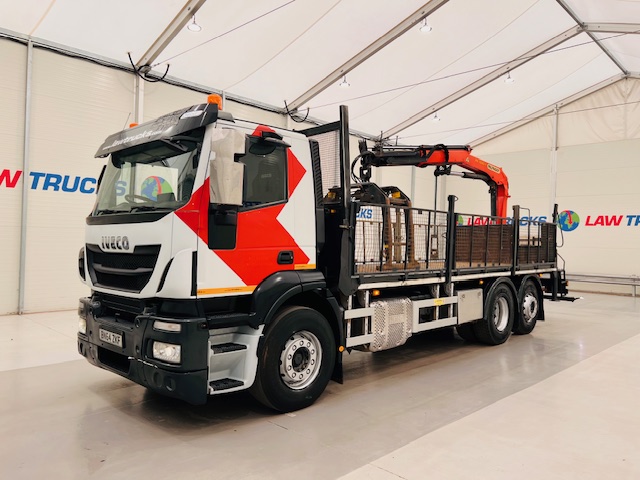 Iveco Stralis 310 Euro 6 6×2 Flatbed Brick Grab