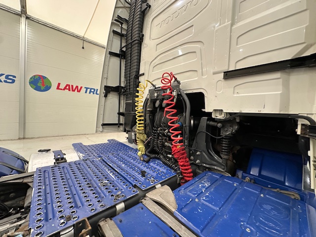 Volvo FH 500 6×2 Midlift Tractor Unit