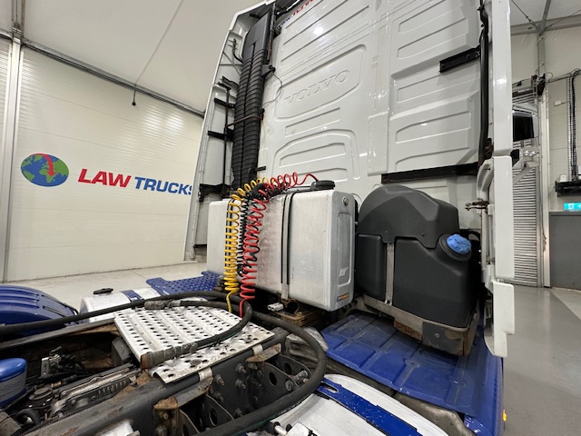 Volvo FH 500 6×2 Midlift Tractor Unit