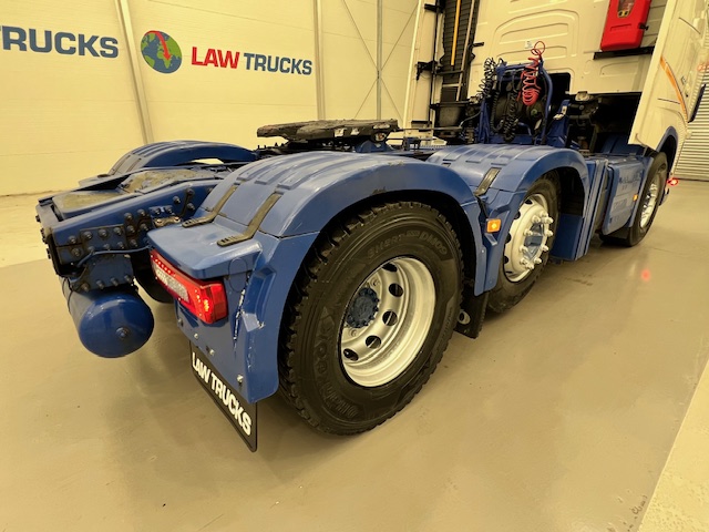 Volvo FH 500 6×2 Midlift Tractor Unit