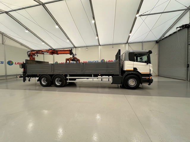 Scania P270 6×2 10 Tyre Flatbed Brick Grab