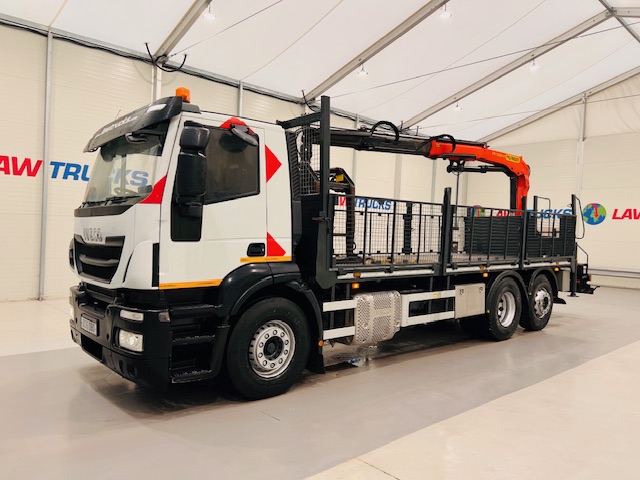Iveco Stralis 310 Euro 6 6×2 Dropside Brick Grab