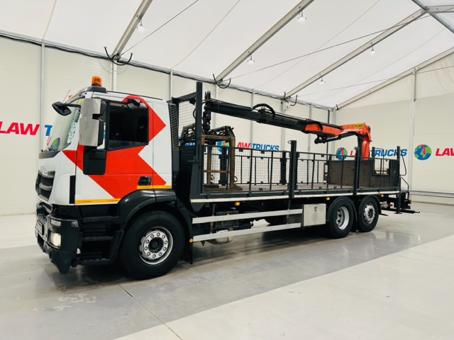 Iveco Stralis 310 6×2 Dropside Brick Grab